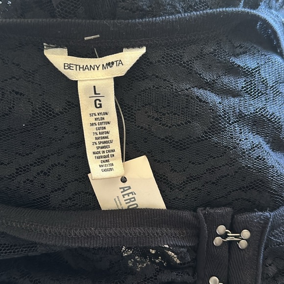 Bethany Mota Women’s Black Lace Ruffle Tiered Long Sleeves Top Size L - Picture 6 of 6